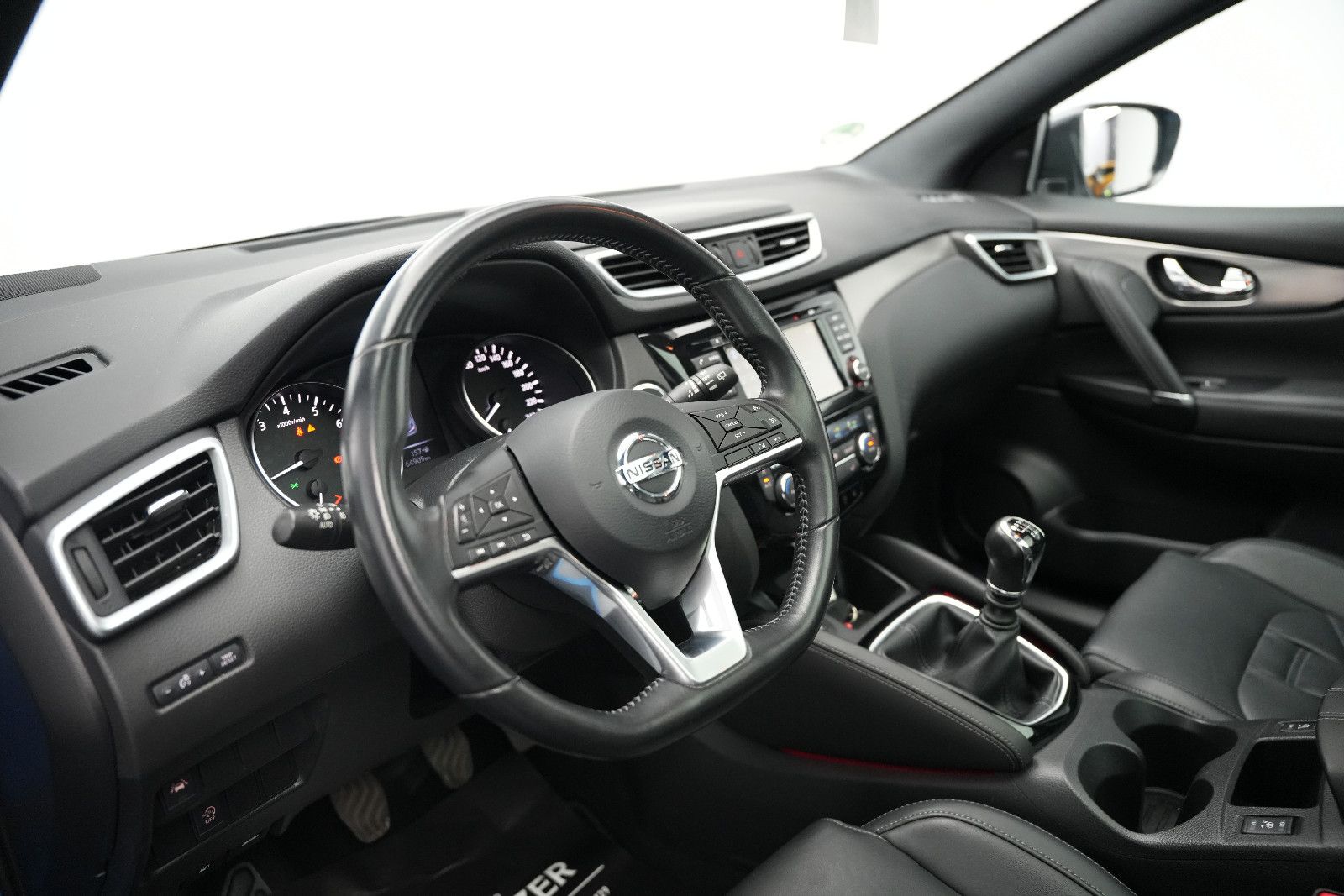 Fahrzeugabbildung Nissan Qashqai Tekna /GLASDACH/360°/MEMORY/NAVI