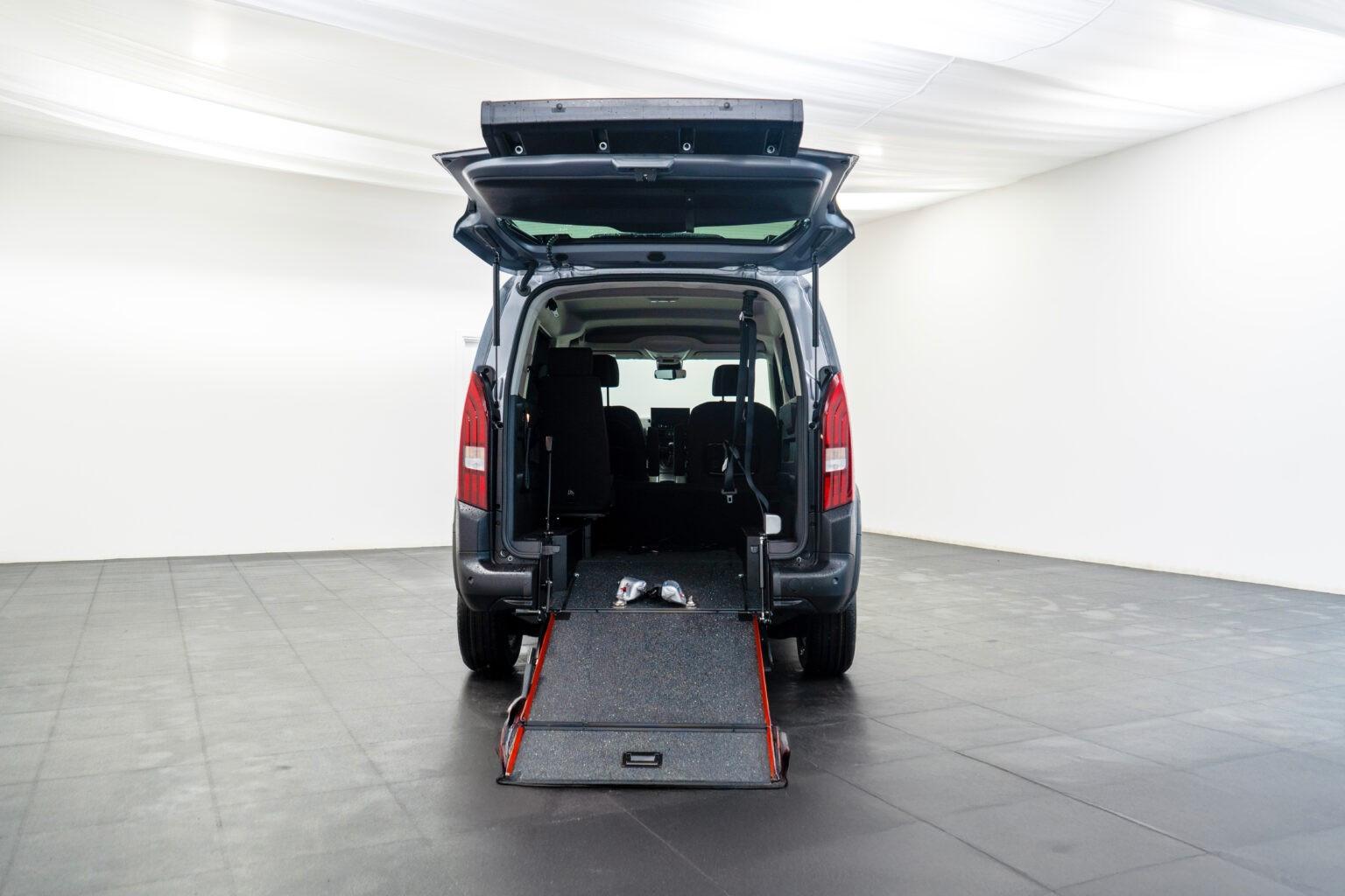 Peugeot Rifter Allure L1 Rollstuhlrampe