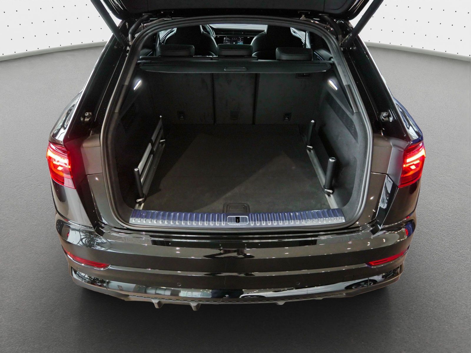 Audi SQ8 - Bild 10
