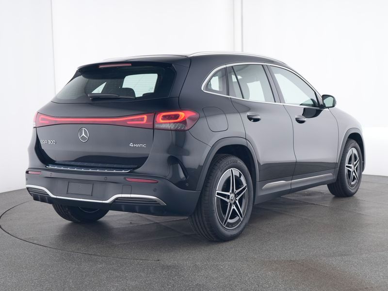 Fahrzeugabbildung Mercedes-Benz EQA 300 4M AMG Advanced Kamera LED Augm.Reality