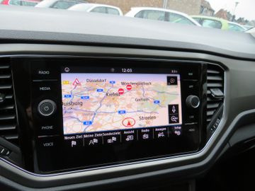 Fahrzeugabbildung Volkswagen T-Roc Style TSI DSG AHK NAVI KAMERA APP 1.HD