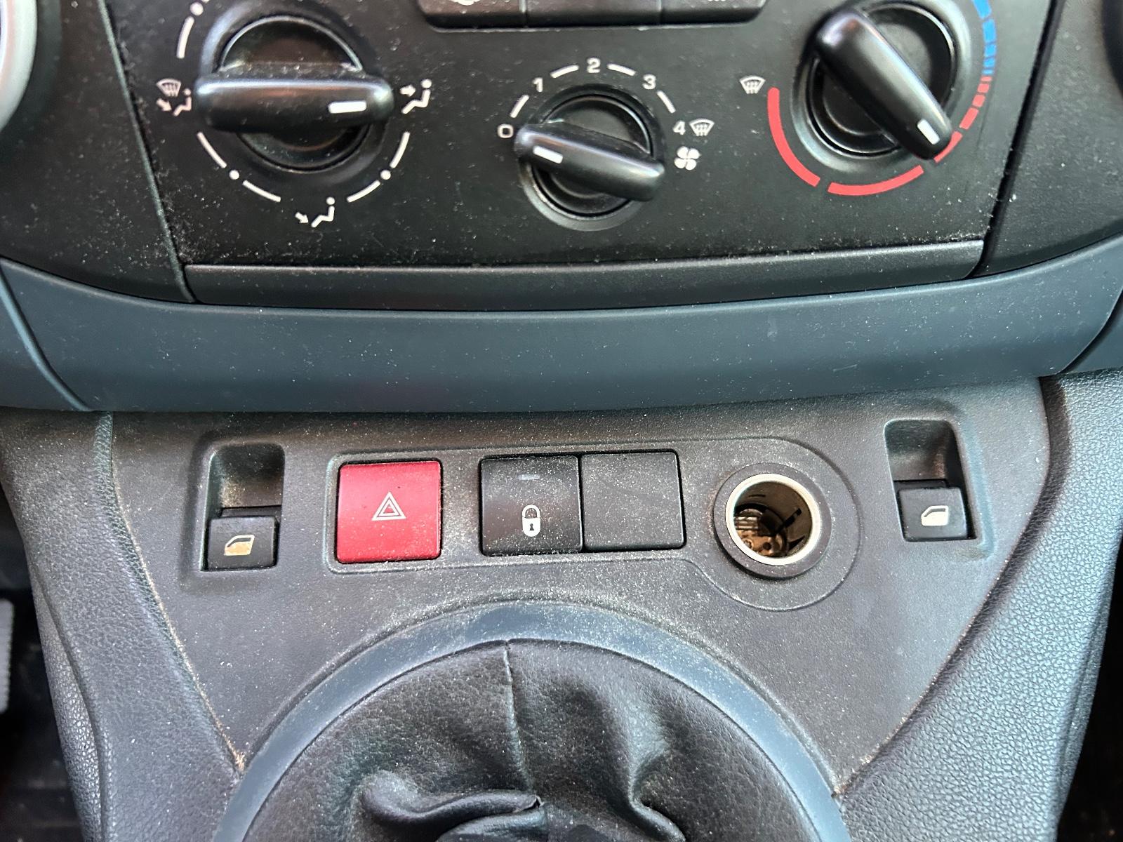 Peugeot Partner 2009 — photo 8
