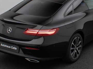 Fahrzeugabbildung Mercedes-Benz E 200 Coupé 9G-Tronic Burmester Kamera DAB Sport