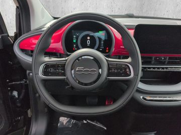 Fiat 500e Red 42kw Kam.+KeyLess+SHZ+PDC+SoundSys+AUT