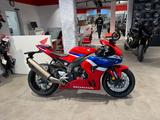 Honda CBR1000RR-R Fireblade *Tageszulassung 01-26* - HONDA CBR F