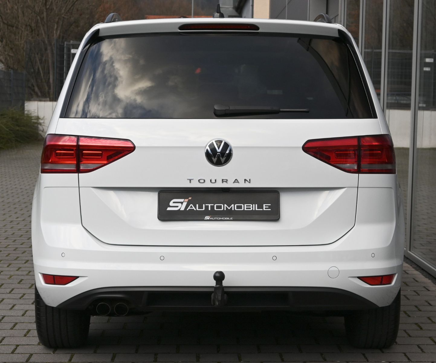 Fahrzeugabbildung Volkswagen Touran 2.0 TDI DSG °ACC°AHK°PANO°STANDHEIZ°7-SI°