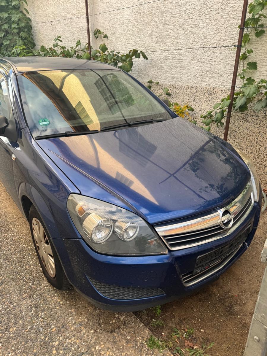 Opel Astra, 2009