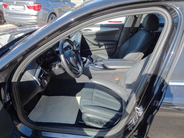 Fahrzeugabbildung BMW 520d xDrive/2.Hd/HUD/Leder/Virtual/Kam/Navi/