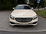Mercedes-Benz E 200 d Autom. - - Mercedes-Benz E 200 mit Diesel-Antrieb: Taxi, Limousine