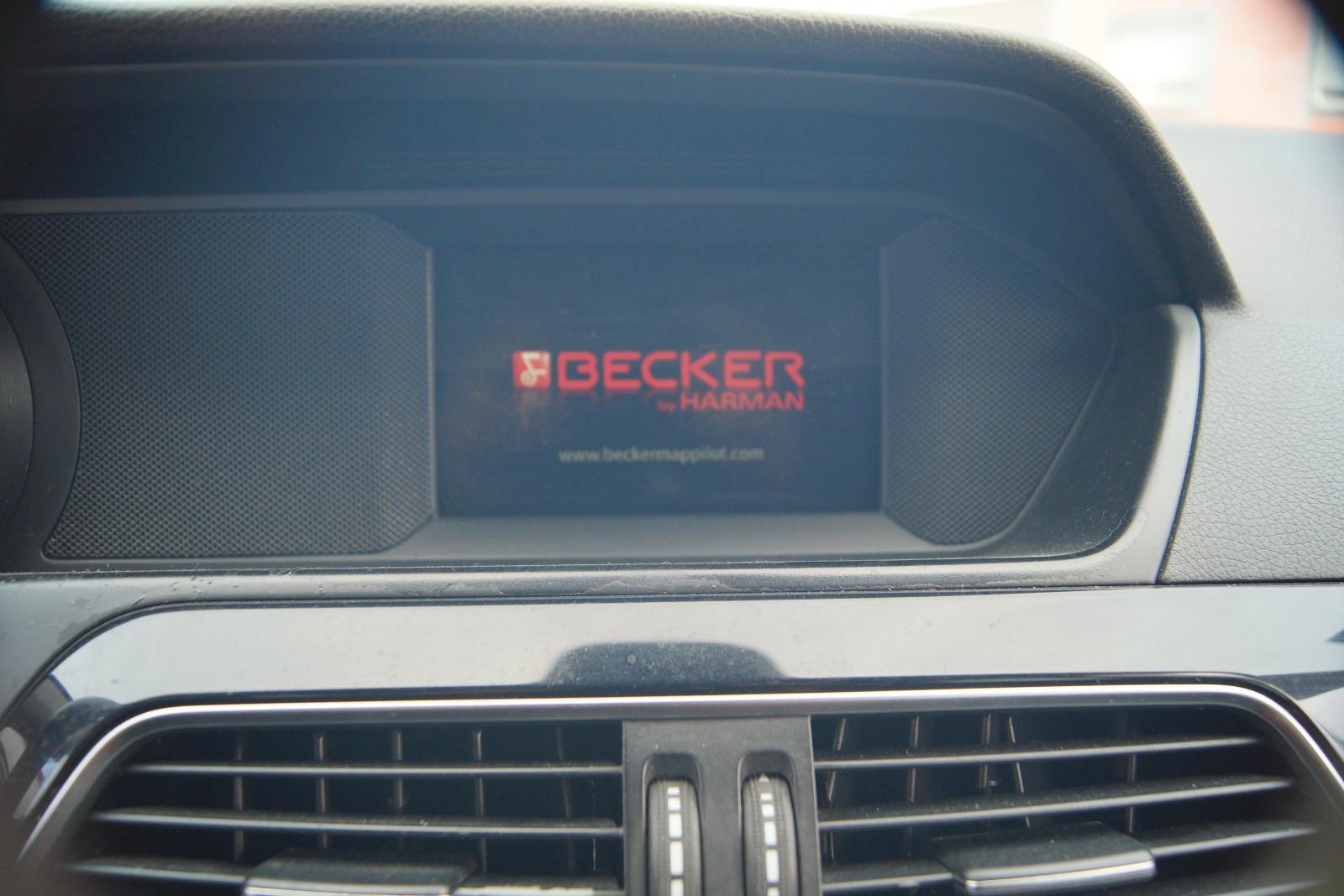 Mercedes-Benz C180 2014 — photo 26