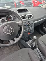 Renault Clio Grandtour Dynamique 1.2 80 Quickshift D... - Renault: Quickshift