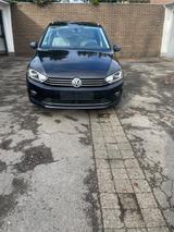 Volkswagen Golf Sportsvan  Neu tüv ne zahrlmin neu reifen  - Volkswagen Golf Sportsvan mit Benzin-Antrieb: Kleinwagen, Automatik