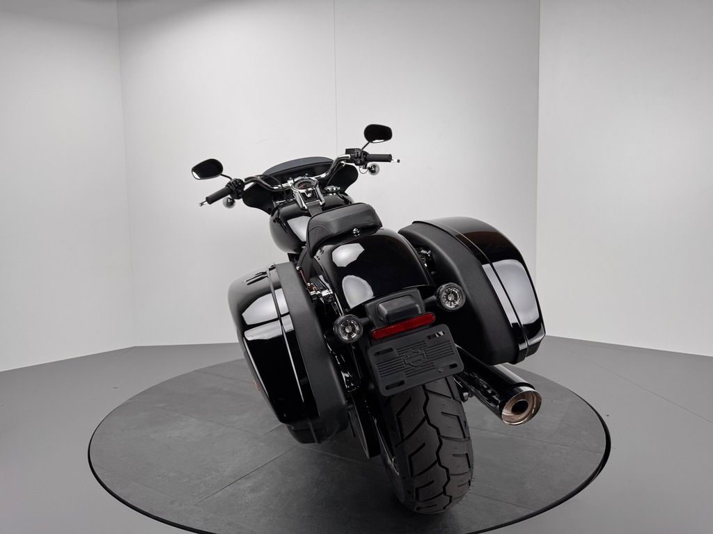Fahrzeugabbildung Harley-Davidson SPORT GLIDE *NEUWERTIG