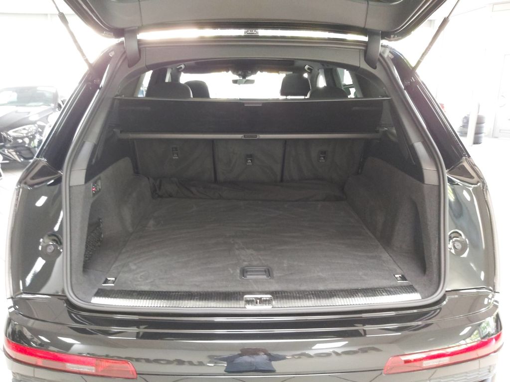 Audi Q7 55 TFSI qua. S LINE ACC VIRTUAL LUFT AHK PANO