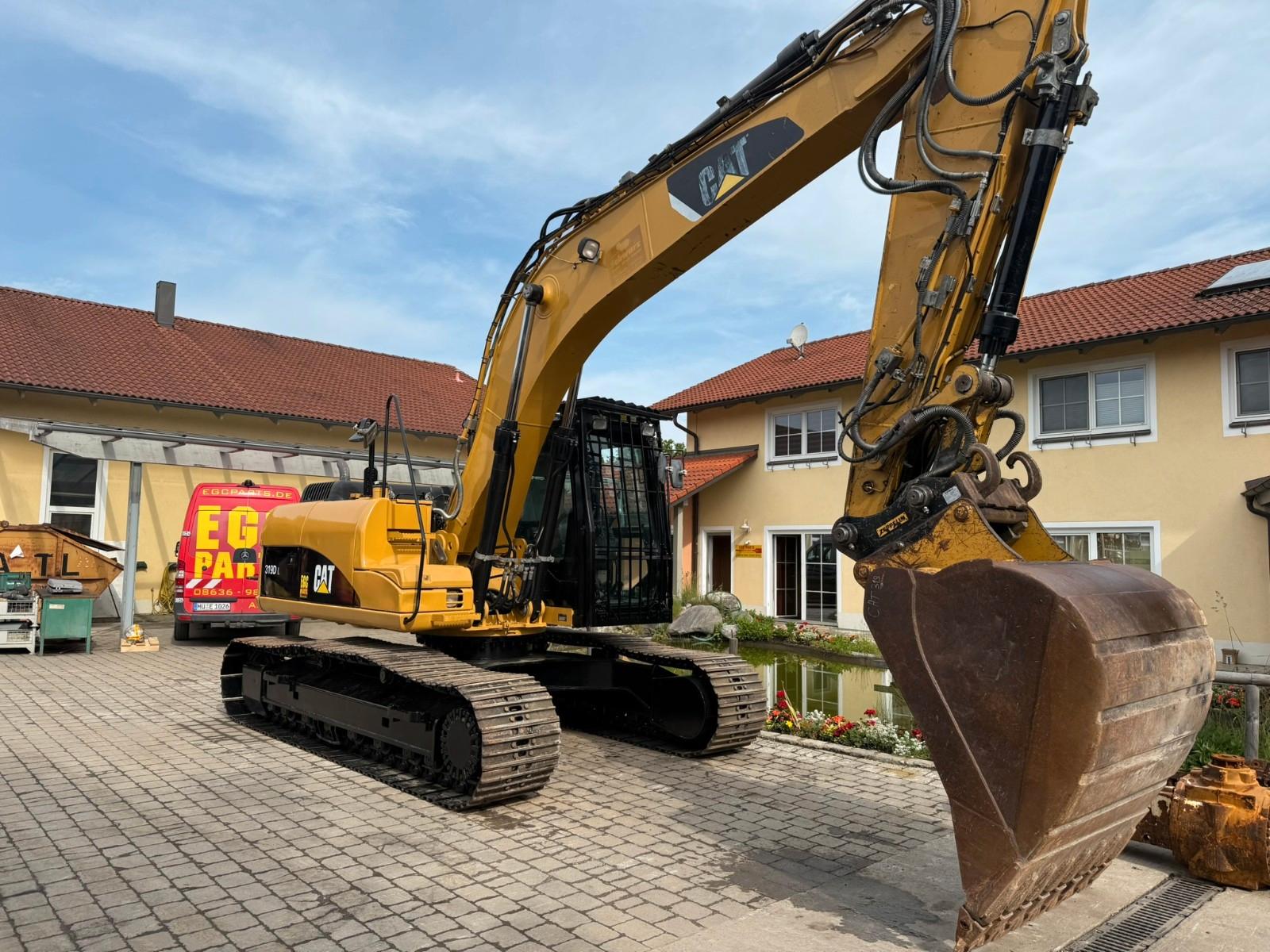 CAT 319D
