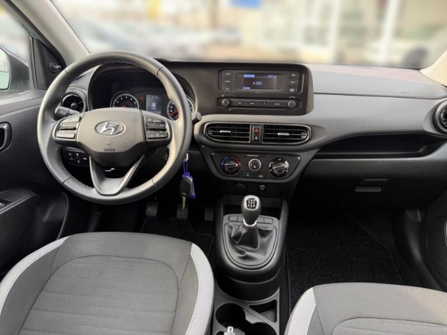 Fahrzeugabbildung Hyundai i10 Select DAB Tempomat Bluetooth  Spurhalteass.
