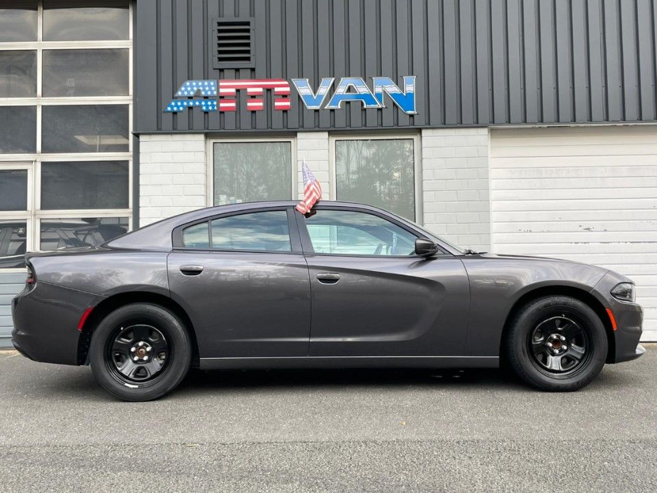 Fahrzeugabbildung Dodge Charger 5.7 HEMI V8 Zivil Police 81.000 KM