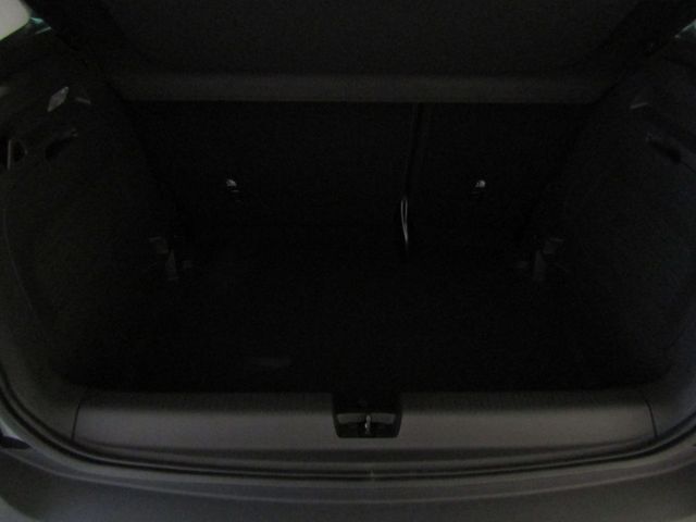 Crossland Elegance 1.2 KAM NAV PDC APP BT SHZ LH