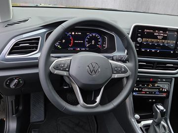 Fahrzeugabbildung Volkswagen T-Roc Style 1.5 TSI DSG IQ.Light AHK Klima Navi