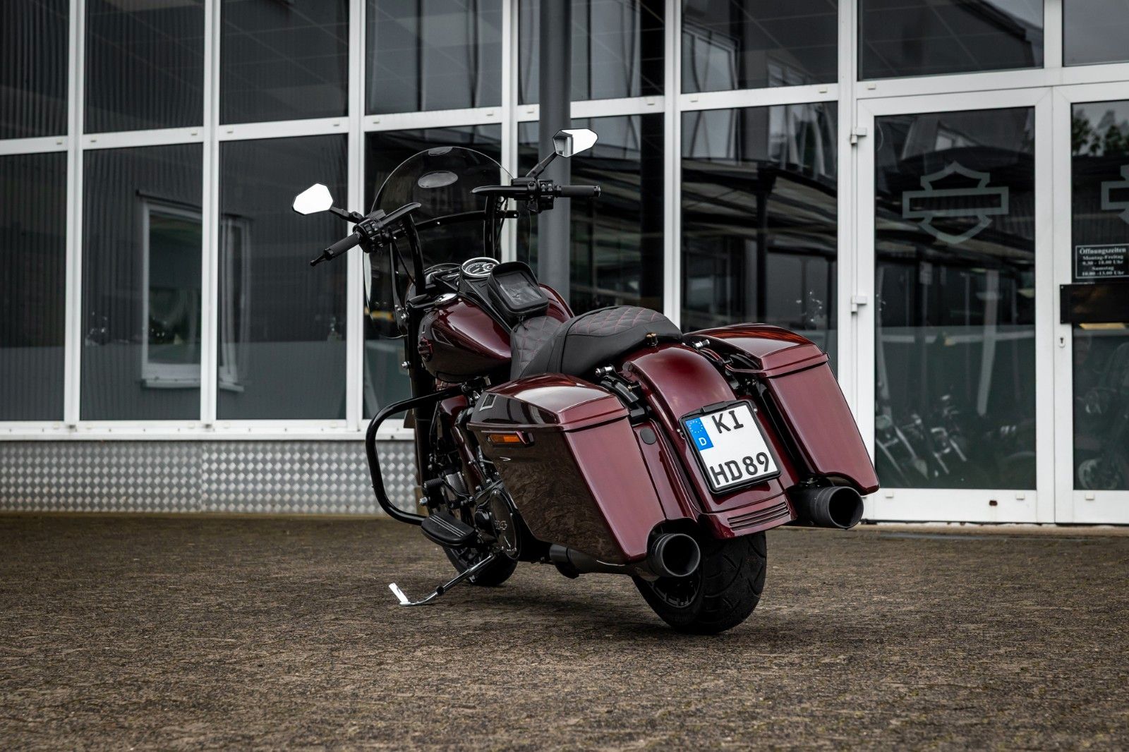 Fahrzeugabbildung Harley-Davidson FLHRXS ROAD KING SPECIAL 114 CUI - JEKILL&HYDE -