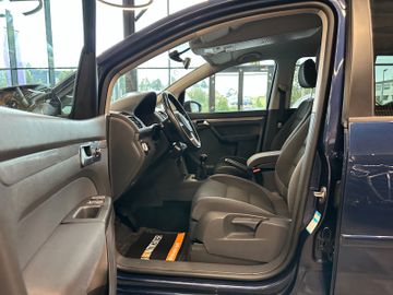 MYAUTOCENTER – Gebraucht- und Jahreswagen mit Werkstattservice in Pfaffenhofen Volkswagen Touran Comfortline *7-SITZER*2-ZONEN*TEMPO*