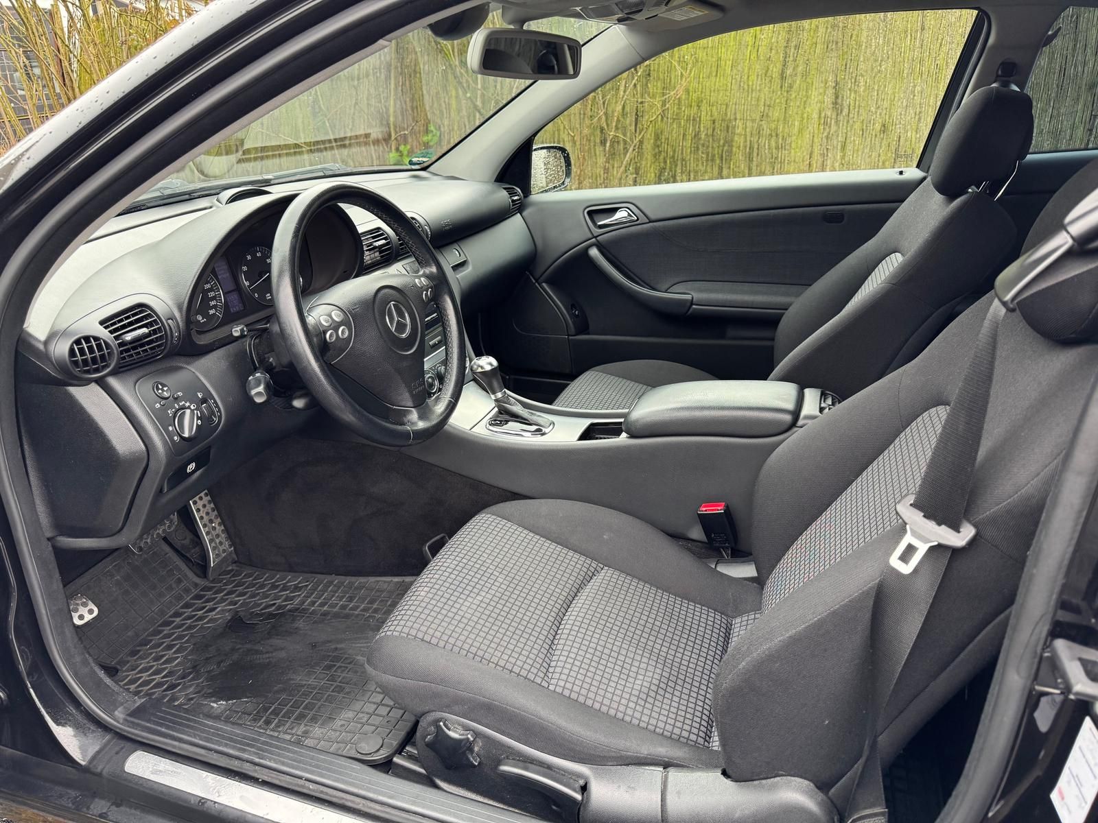 Fahrzeugabbildung Mercedes-Benz C 160 1.8 AUTOMATIK/SITZHZG/PDC/SCHECKHEFT/KLIMA