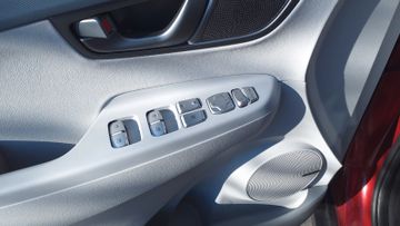 Fahrzeugabbildung Hyundai Kona Elektro Premium Navi BlueLink SitzPaket