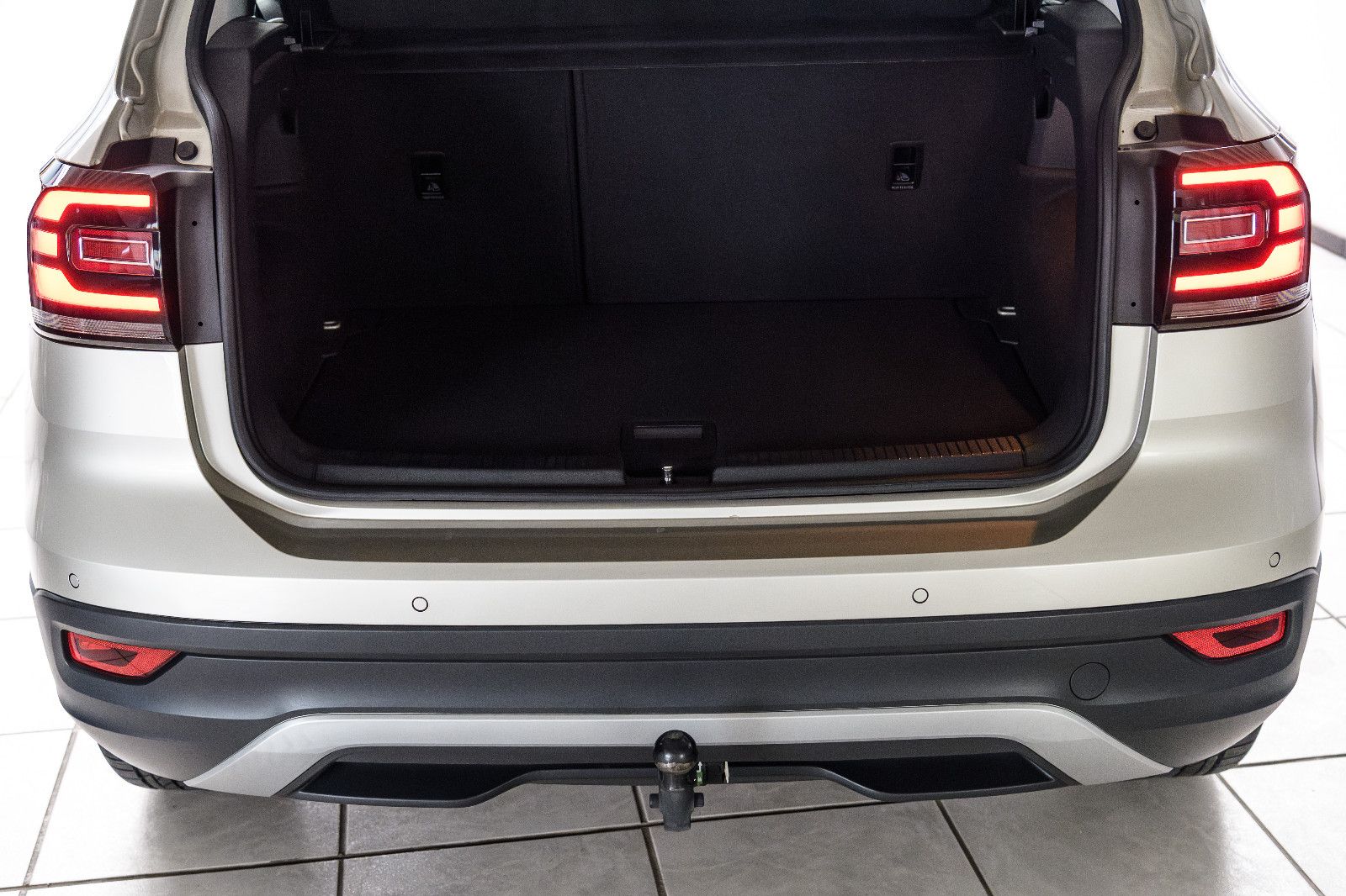 Fahrzeugabbildung Volkswagen T-Cross Move+AHK+GJR+NAVI+SHZ+ALU+ACC+DAB