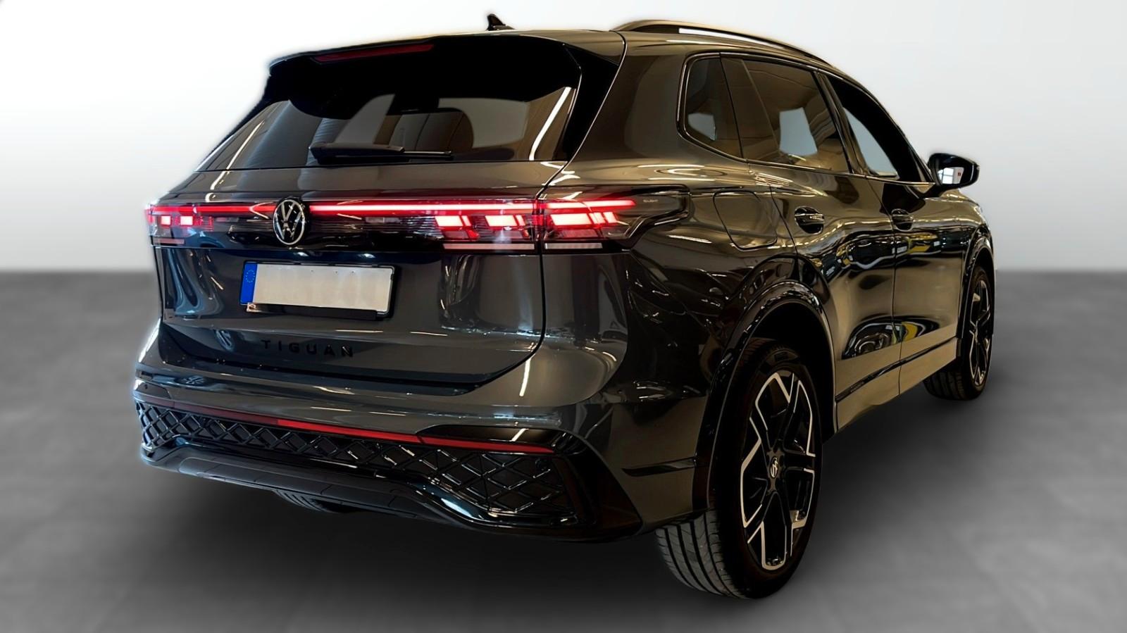 Volkswagen Tiguan 4Motion R-Line Pano/Head-up/Harman/Matrix