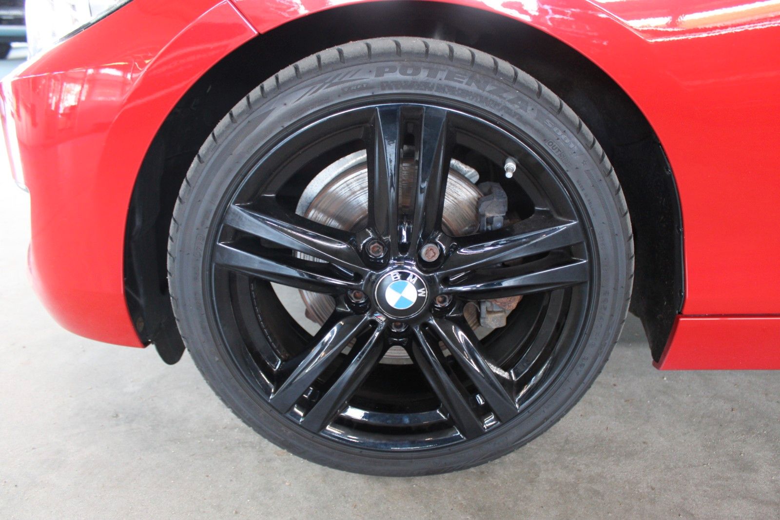 Fahrzeugabbildung BMW 220d xDrive Steptronic Coupé Advantage AHK uvm.