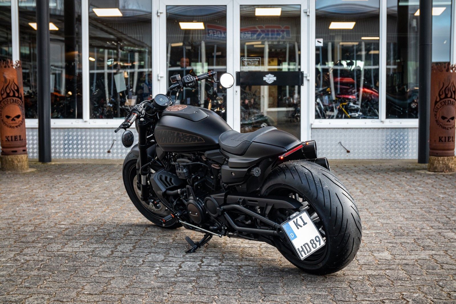 Fahrzeugabbildung Harley-Davidson SPORTSTER S RH1250S HD-Kiel 240er-Umbau