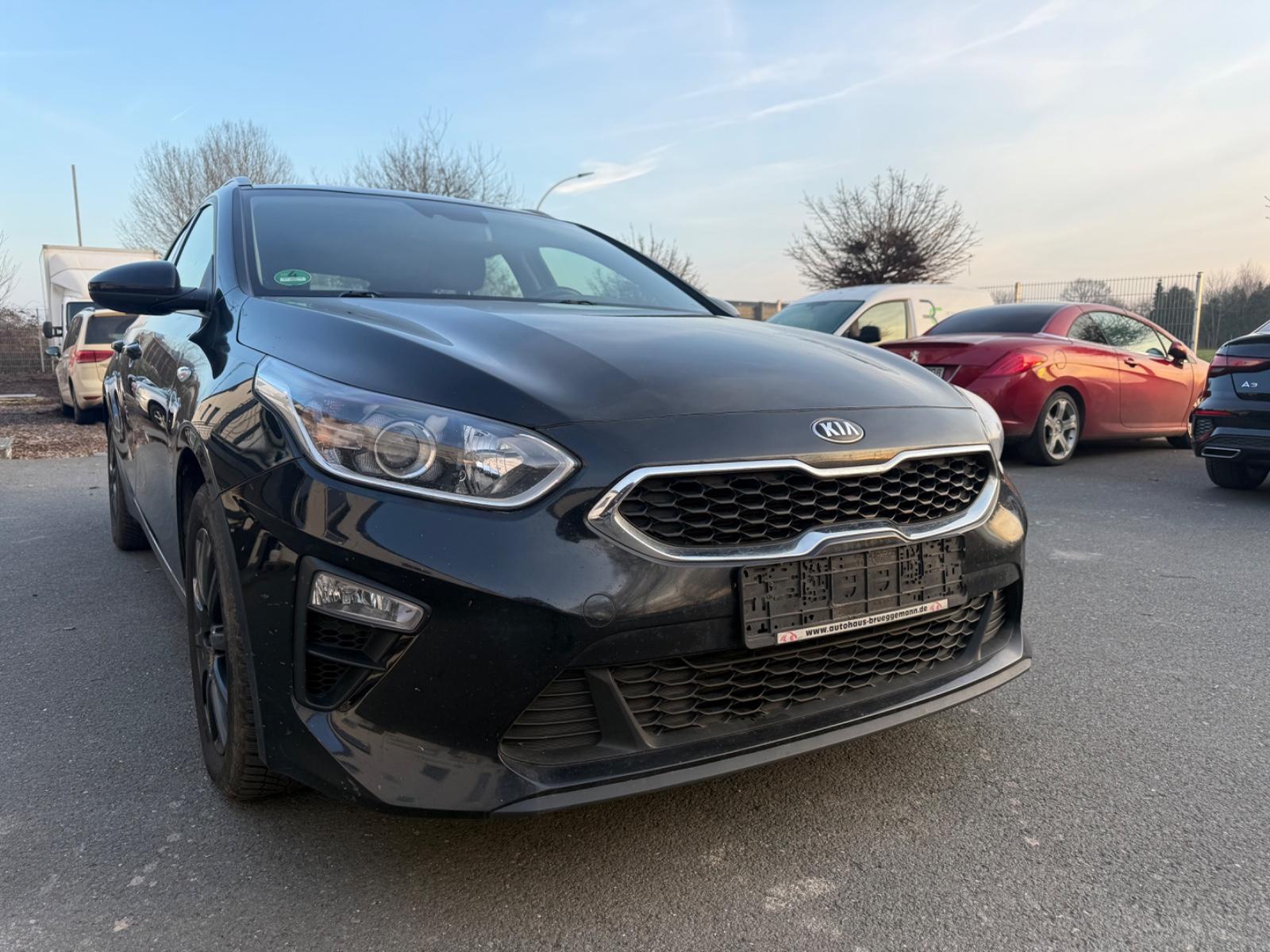 Kia Ceed 1,6 CRDi Emotion Apple CarPlay Euro 6