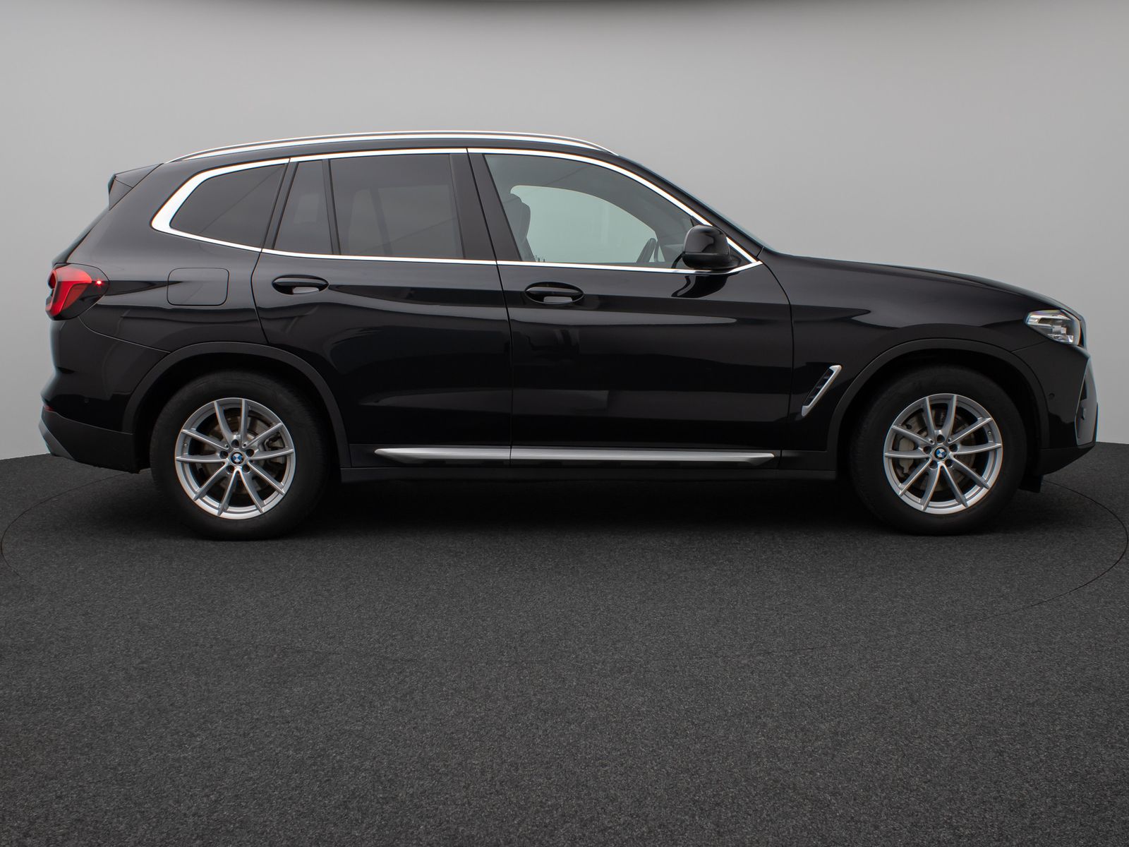 Fahrzeugabbildung BMW X3 xD30e Panorama Kamera HUD H/K Komfort Sport