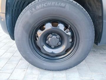 Land-Rover Defender - 10