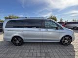 Mercedes-Benz V 300d AVANTGARDE Lang +AMG+AIRMATIC+7-SITZE+KAM - 7 Sitzer Vans