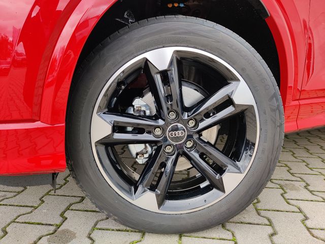 Q2 2x S line compet 35 TFSIStronic Matrix/Pano