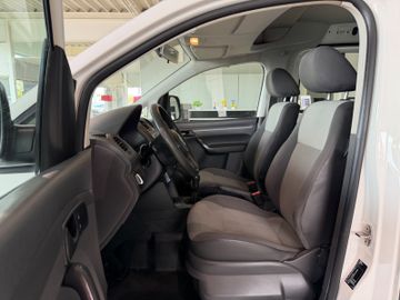 Volkswagen Caddy - 10