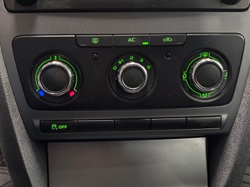 Fahrzeugabbildung SKODA Octavia 1.4 TSI Classic Combi+Klimaanlage+CD++++