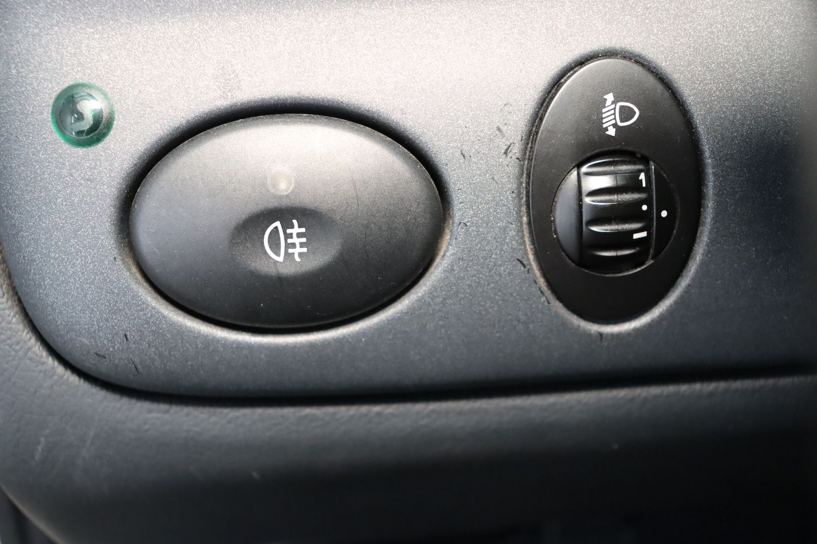 Fahrzeugabbildung Ford Escort 1.3i Flair aus 1. Hand