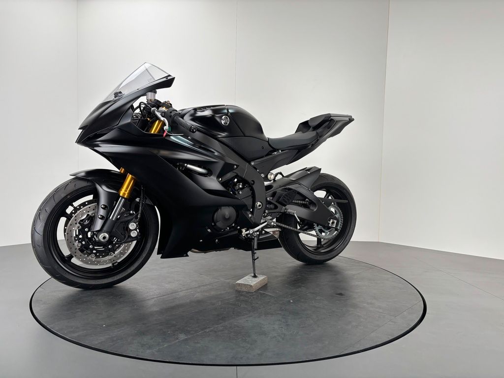 Fahrzeugabbildung Yamaha YZF R6 RACE *NEUFAHRZEUG MJ 25 *UMBAU MÖGL.