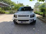 Land Rover LAND ROVER Defender 110 3.0D 200 CV AWD Dyn.SE - Land Rover Defender Se mit Hybrid-Antrieb (Benzin/Elektro)