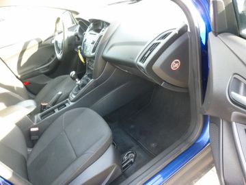 Ford Focus - 10