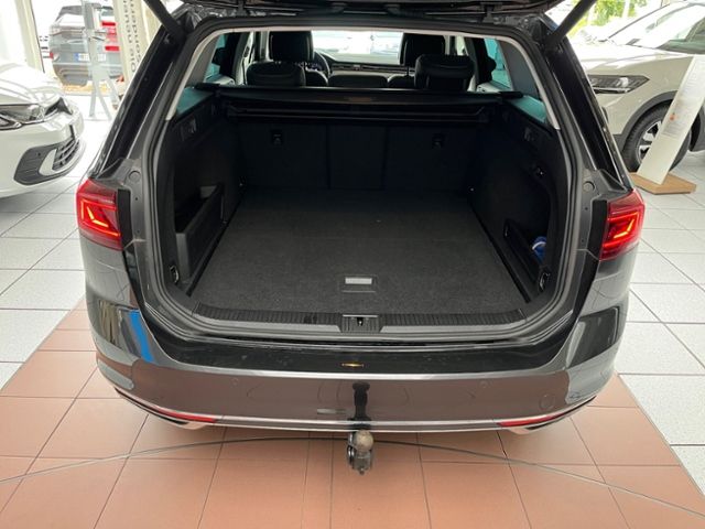 Fahrzeugabbildung Volkswagen Passat Variant 1.4 TSI Hybrid DSG GTE MATRIX NAV