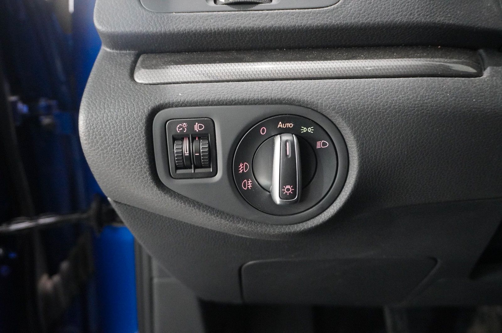 Fahrzeugabbildung Volkswagen Sharan 1.4 TSI JOIN NAVI/SHZ/SPORT/PDC/NEBEL/AHK
