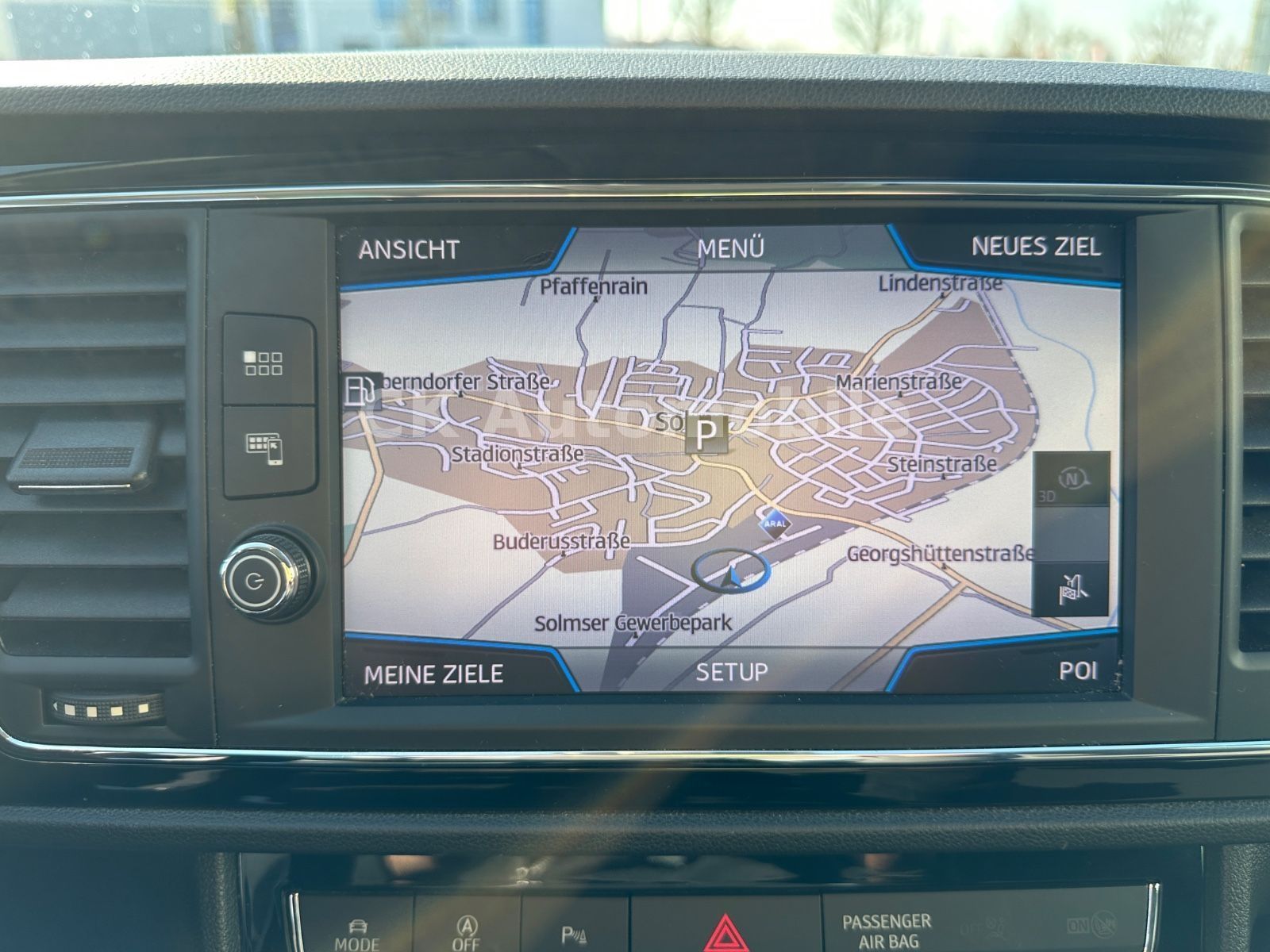 Fahrzeugabbildung SEAT Leon ST 1.5 TSI FR/Navi/Klima/LED/Tempomat/PDC