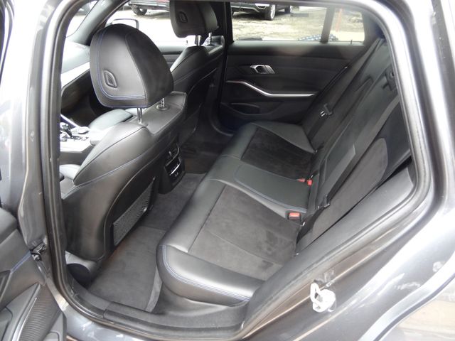 Fahrzeugabbildung BMW 320d M Sport/Virtual/AHK/HUD/Navi/Kamera/