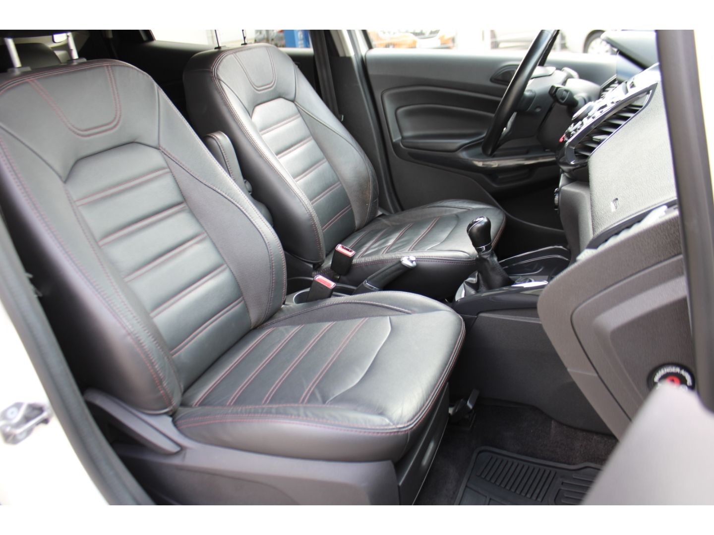 Fahrzeugabbildung Ford EcoSport Titanium 1.0 EcoBoost Zahnr. NEU Leder