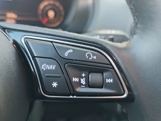 Q2 35 TFSI S line S-tronic