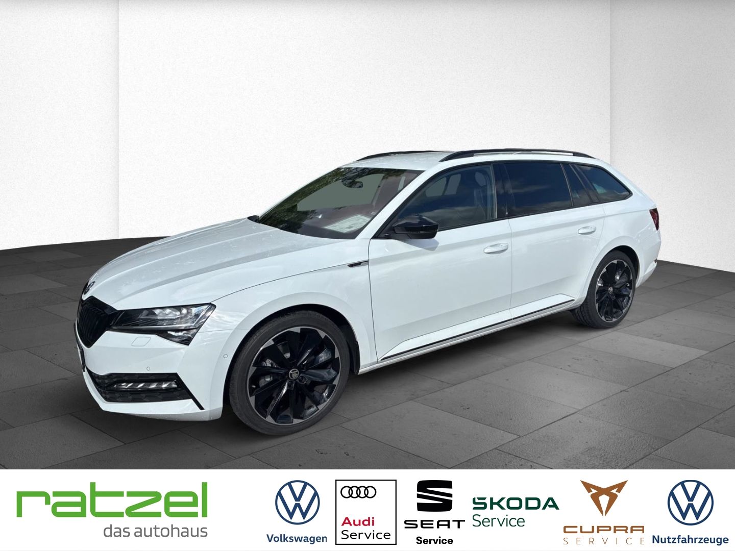 Fahrzeugabbildung SKODA Superb Sportline Combi 2.0 TDI AHK Navi Leder