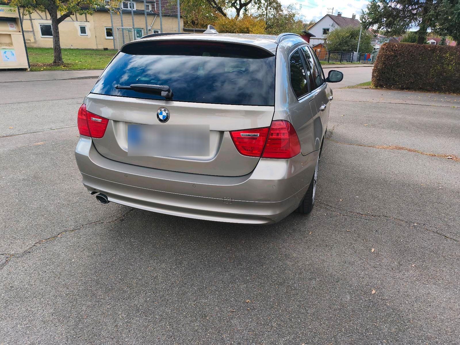 BMW 320 2011 — photo 5